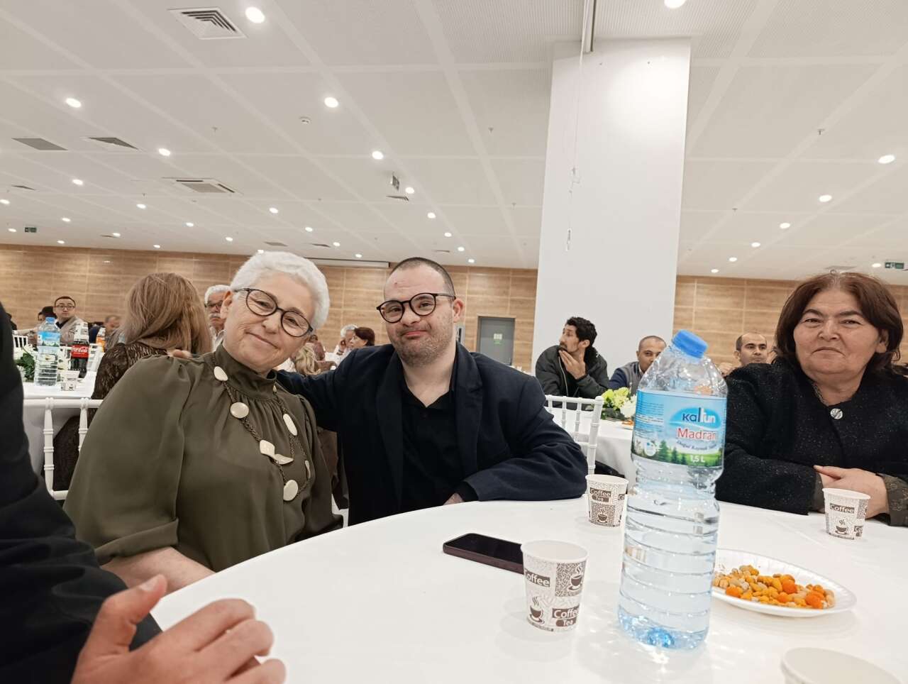 Anneler Günü’nde Yürek Isıtan Hikâye:  Oğlu İçin 43 Yaşında Araba Kullanmayı Öğrendi 6